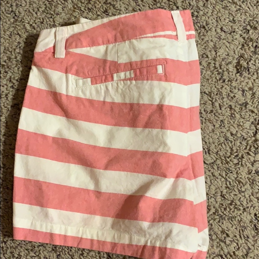 Shorts - Picture 2 of 3